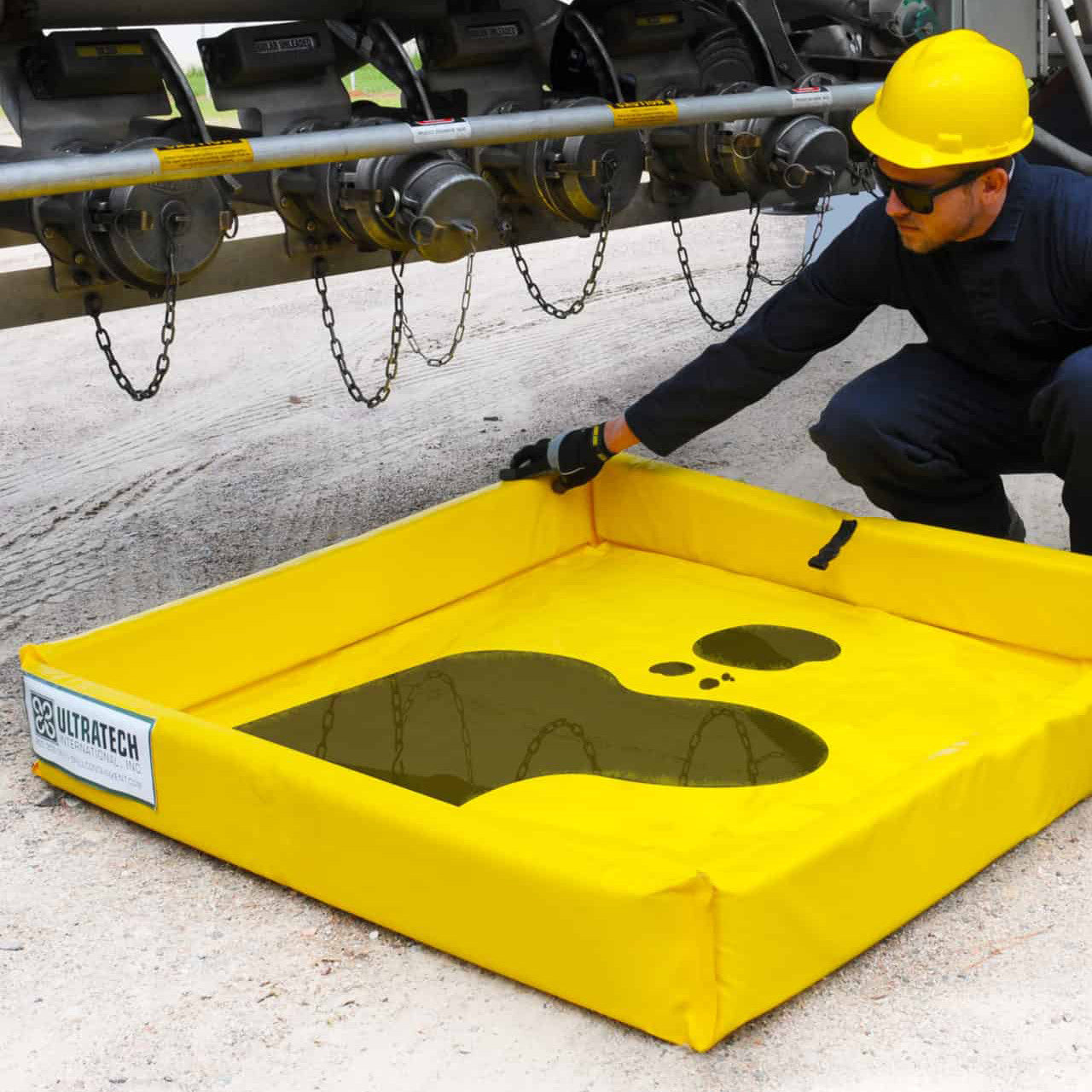 UltraTech 8846 Mini Foam Wall Berm, 5' x 5' x 6