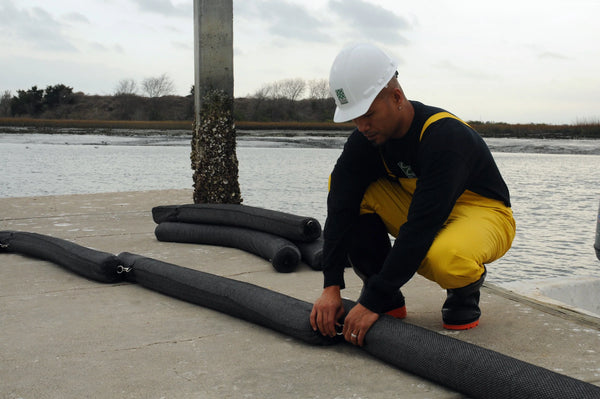 UltraTech 5214 Oil Boom, 10' x 5" Ø, Filter-Tex Loose Fill, No Flaps, 1' Overlap with Connections