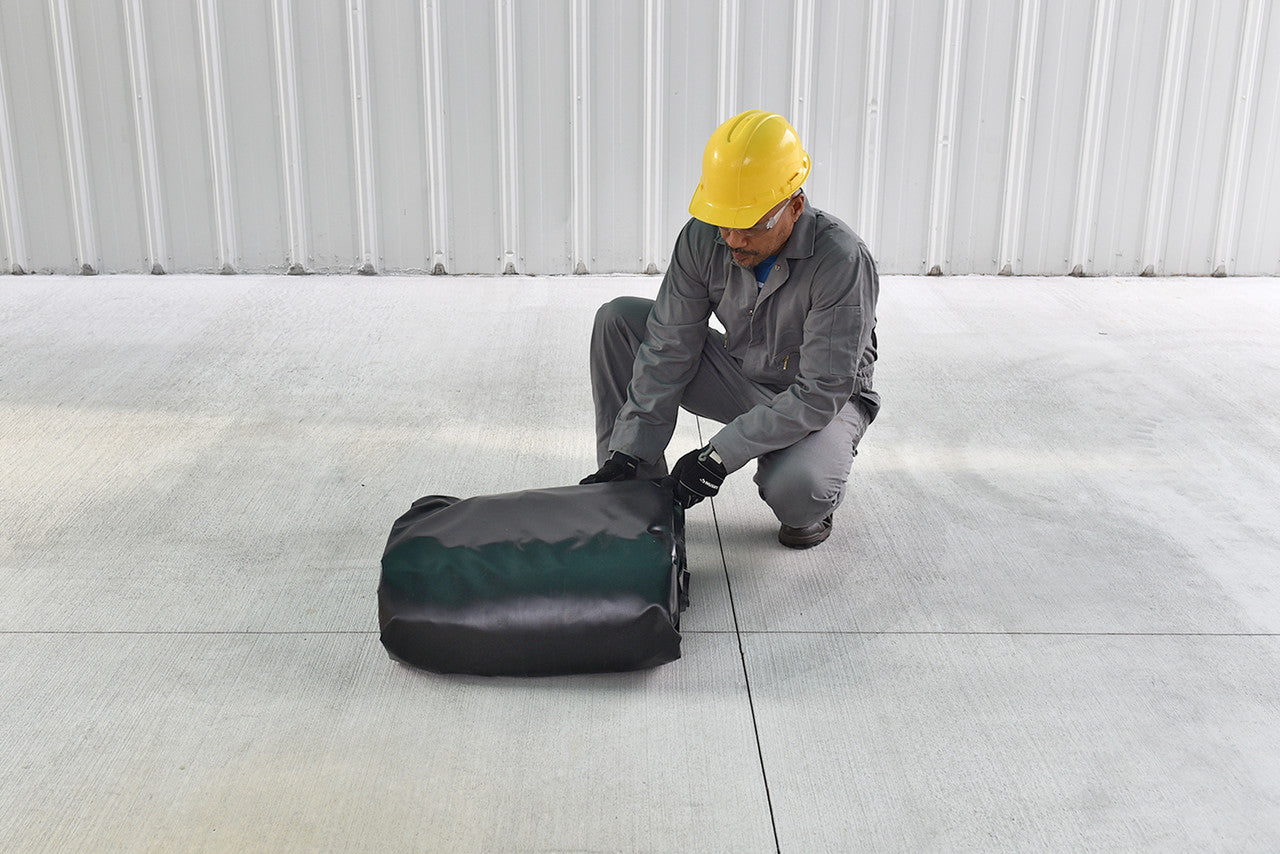 UltraTech 8692 Containment Berm, Compact Model, 15' x 40' x 1', Copolymer 2000, 28 oz.