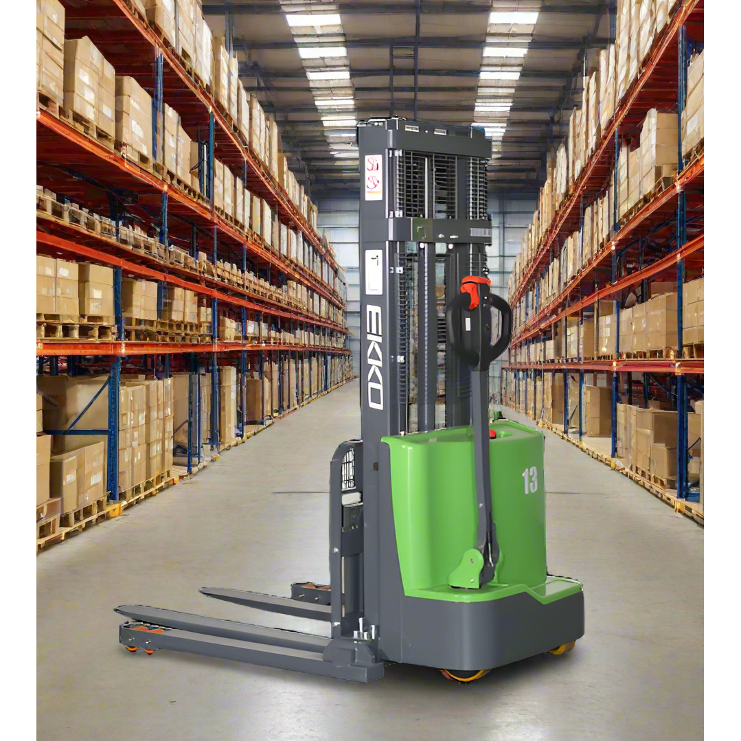 Lithium Straddle Stacker | 2800 lb. Cap.| 118