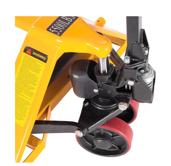 Global Industrial™ High Quality Manual Pallet Jack, 5500 lb. Capacity, 27"W x 48"L Forks